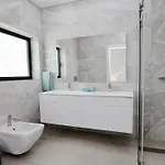 Vila Waterfall - Clever Details, Luxury, 5min Walking From The Center