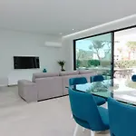 Βίλα Waterfall - Clever Details, Luxury, 5min Walking From The Center Βιλαμούρα