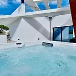 Waterfall - Clever Details, Luxury, 5min Walking From The Center Βίλα Βιλαμούρα