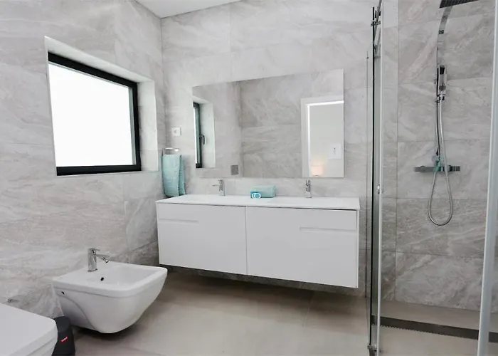 Vila Waterfall - Clever Details, Luxury, 5min Walking From The Center