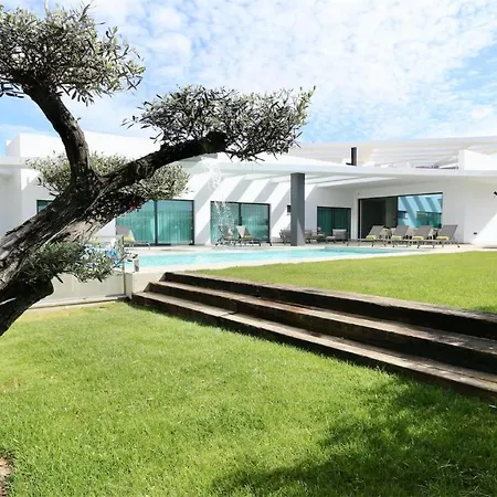 Villa Waterfall - Clever Details, Luxury, 5min Walking From The Center *