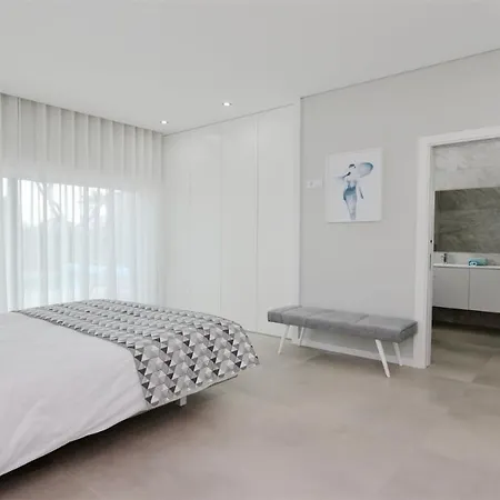 Villa Waterfall - Clever Details, Luxury, 5min Walking From The Center