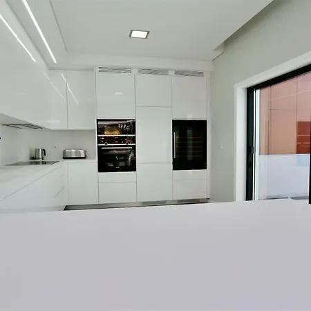 Waterfall - Clever Details, Luxury, 5min Walking From The Center