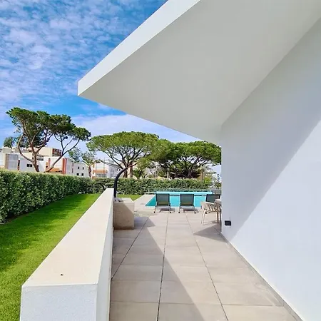 Villa Waterfall - Clever Details, Luxury, 5min Walking From The Center Vilamoura